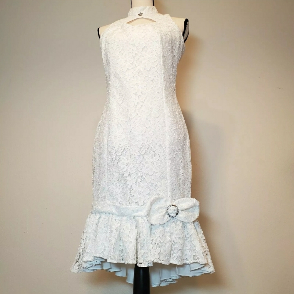Vintage Midi Mermaid Lace White Mock Neck Keyhole